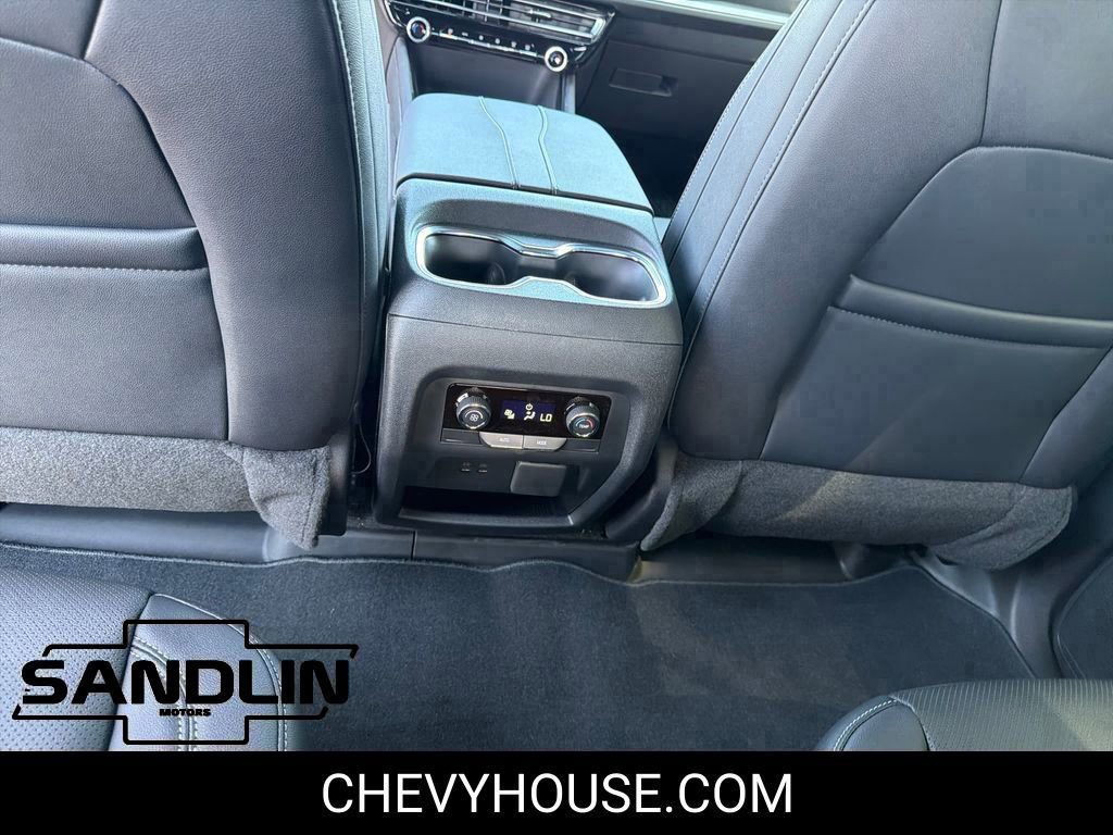 New 2026 Chevrolet Traverse LT w/ Midnight/Sport Edition FWD image 26