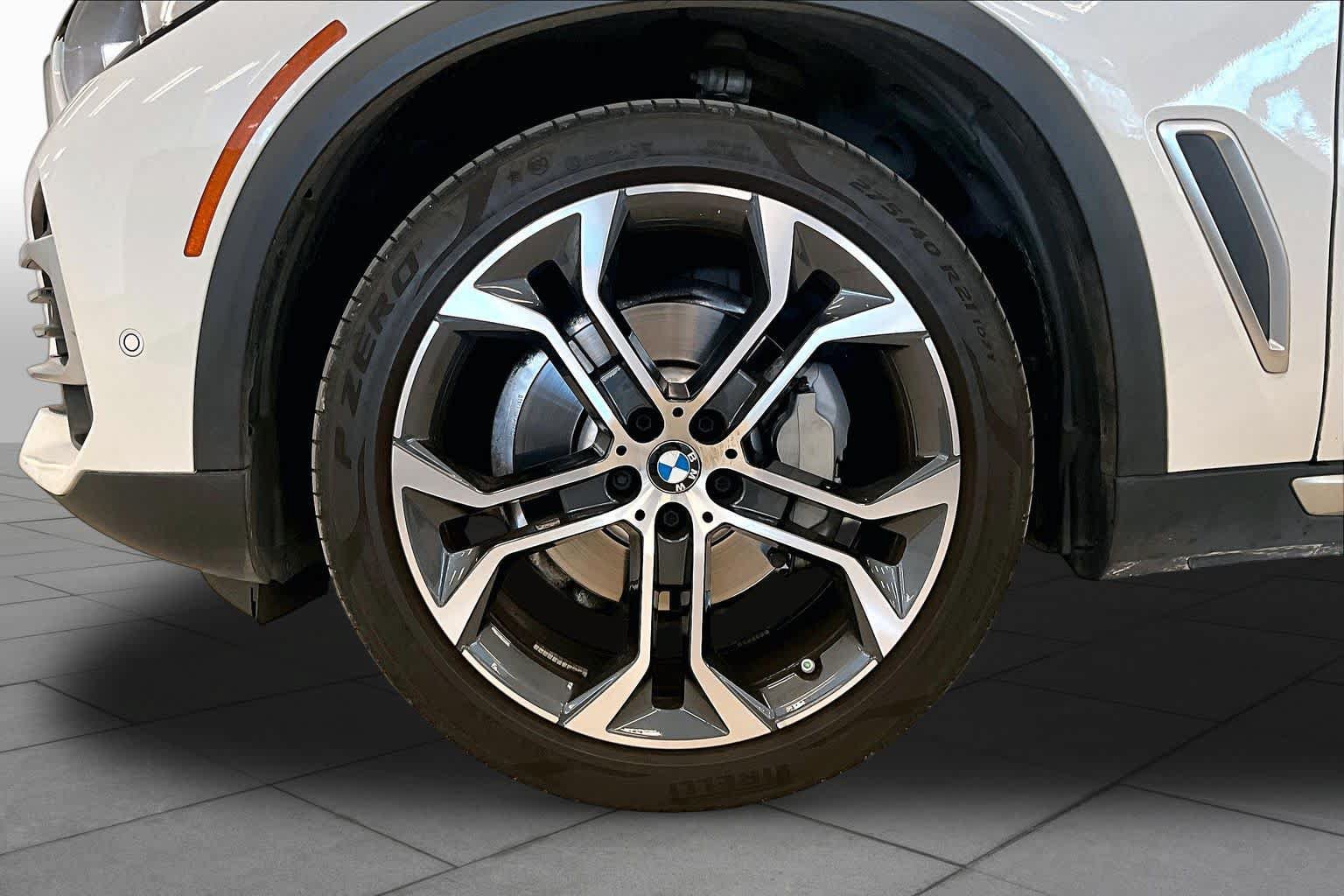 Used 2023 BMW X5 sDrive40i w/ Climate Comfort Package RWD image 10