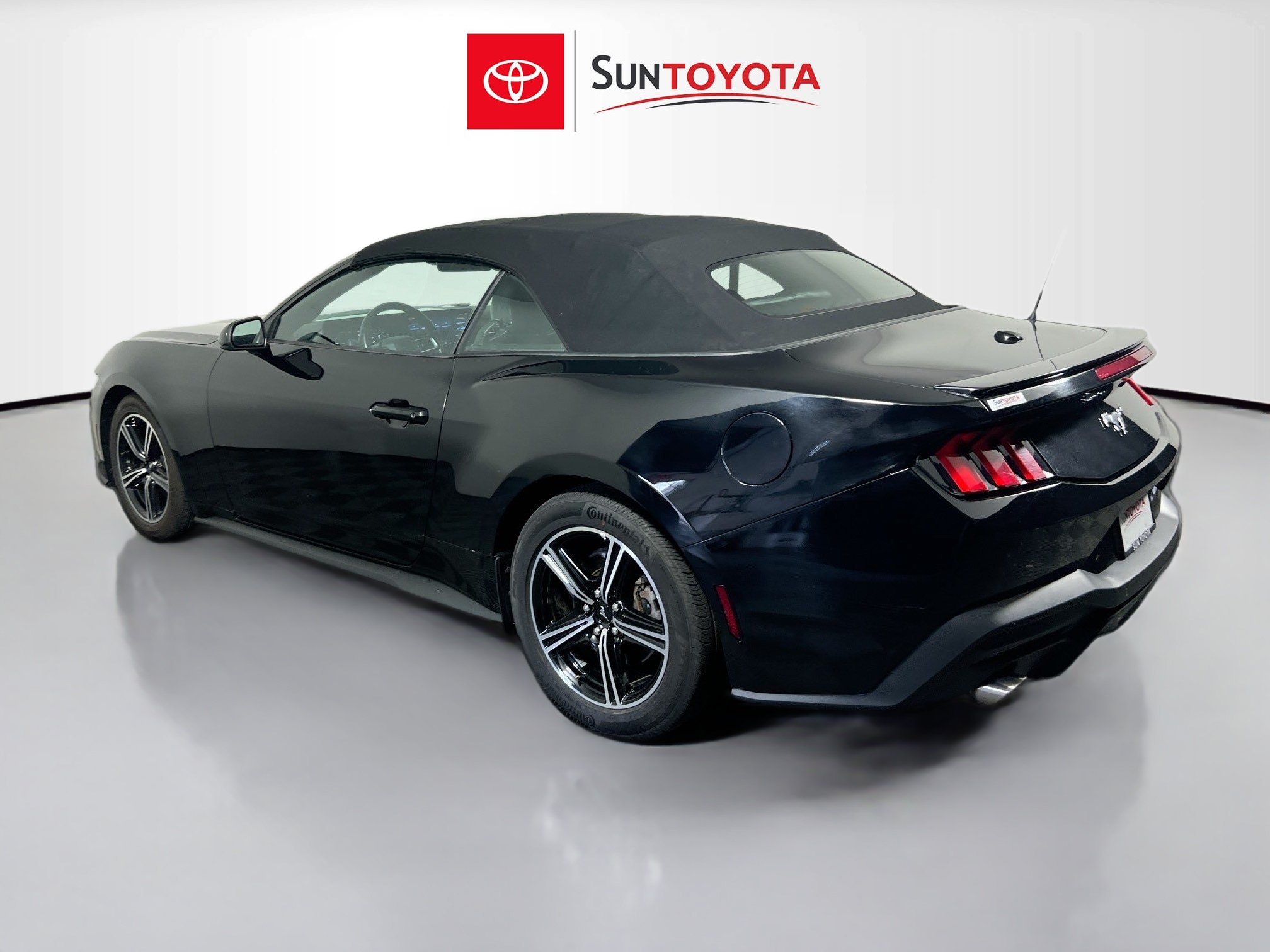 Used 2024 Ford Mustang Premium RWD image 6