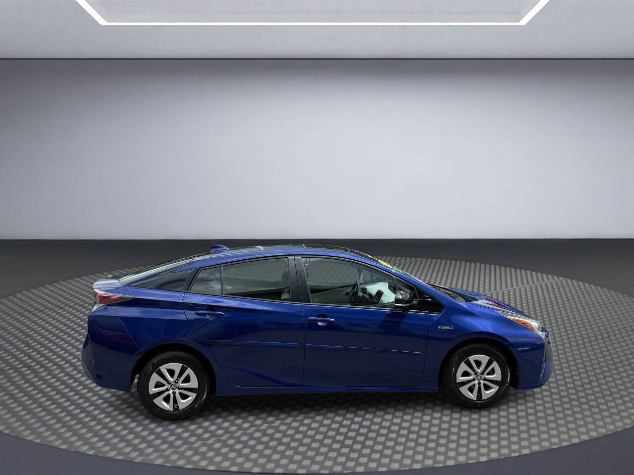 Used 2016 Toyota Prius Four w/ Advanced Technology Package FWD image 7