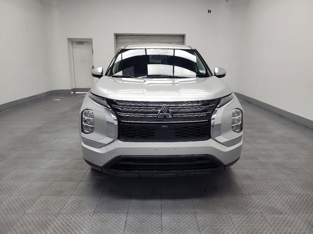 Used 2022 Mitsubishi Outlander ES FWD image 14