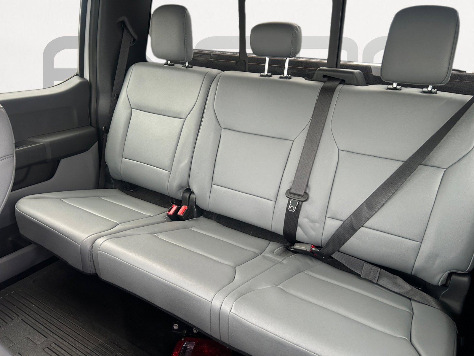 New 2026 Ford F550 4x4 Crew Cab image 17