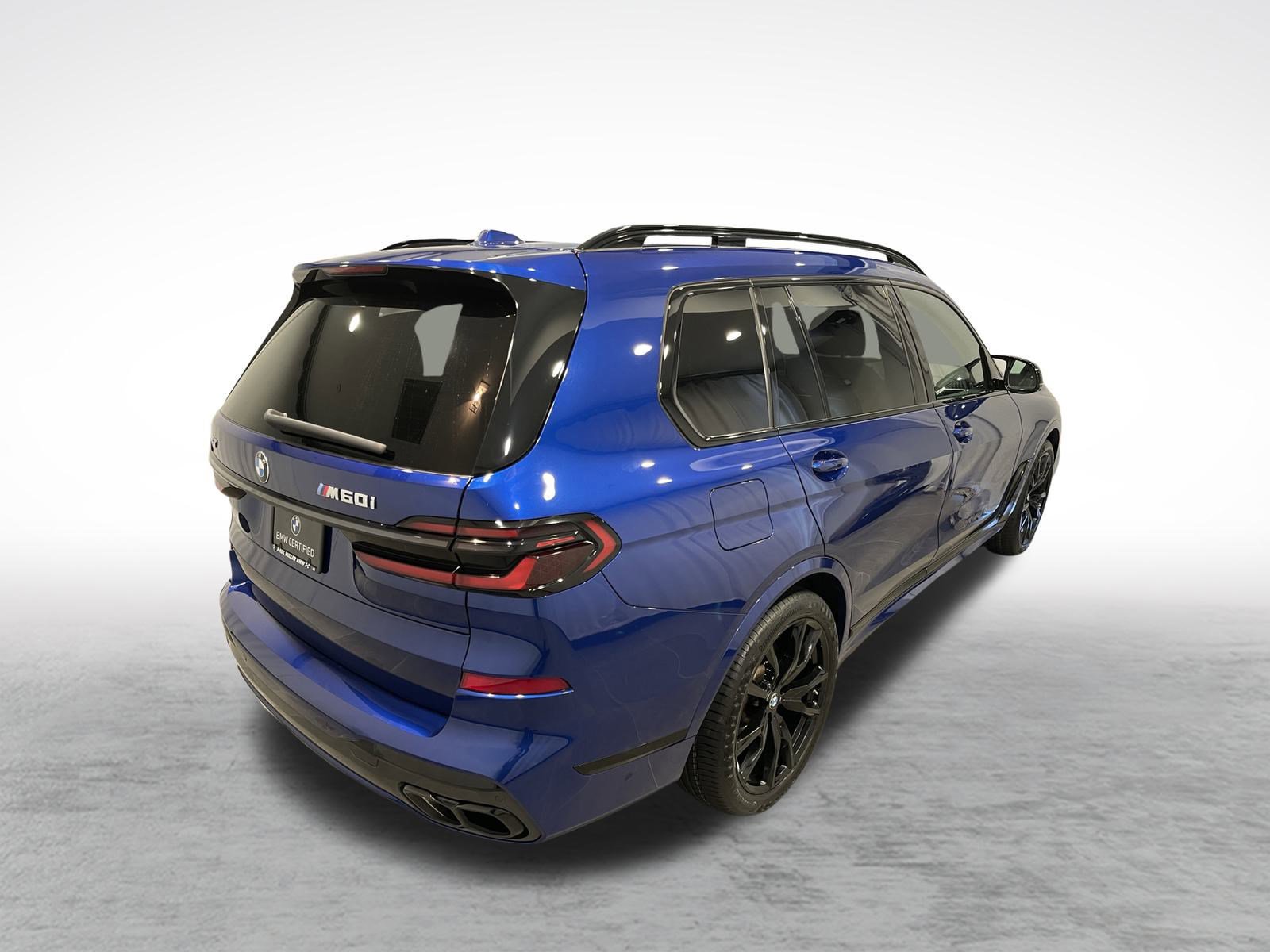 Used 2024 BMW X7 M60i w/ Executive Package image 34