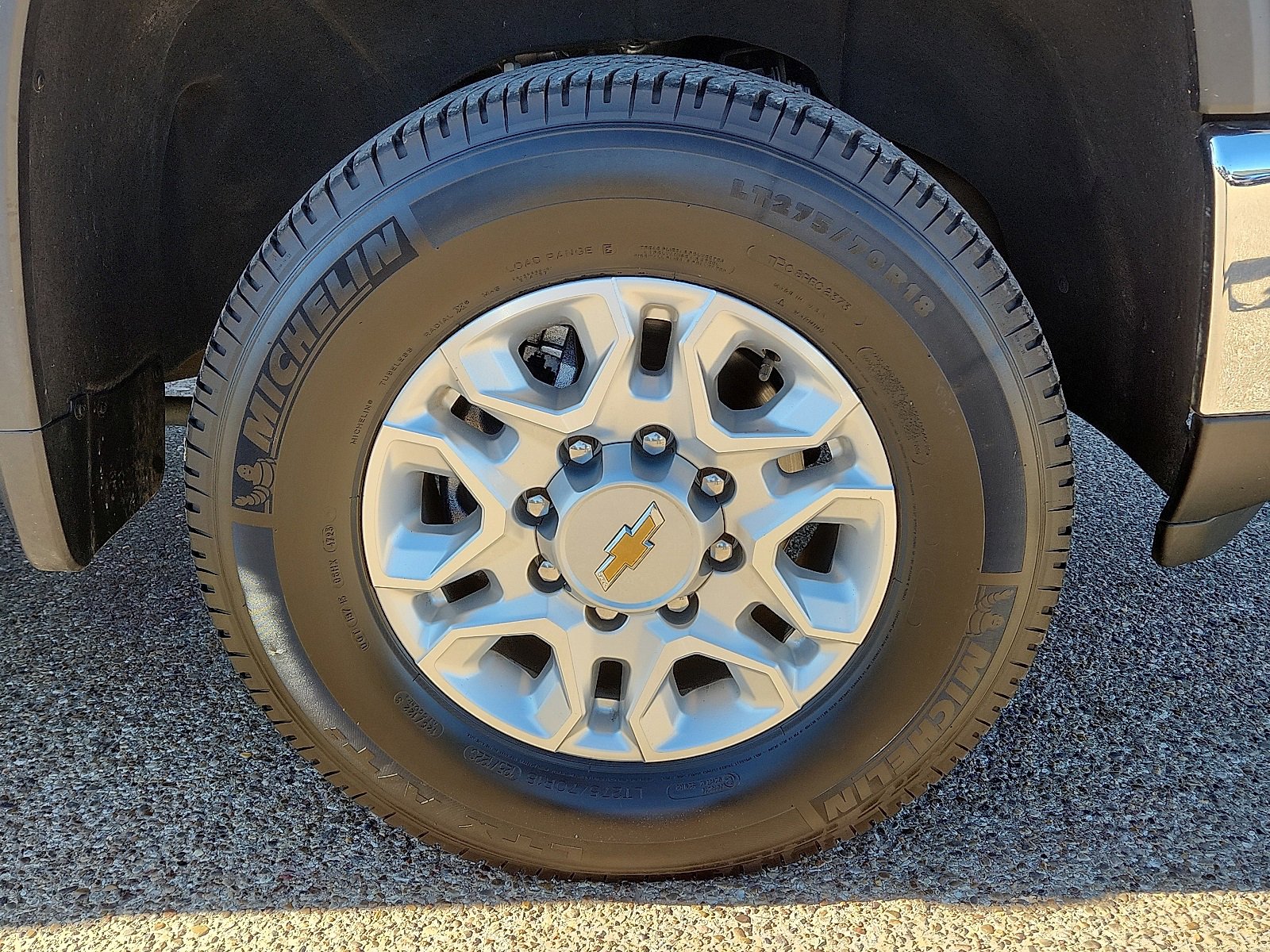 Used 2024 Chevrolet Silverado 2500 LT image 7