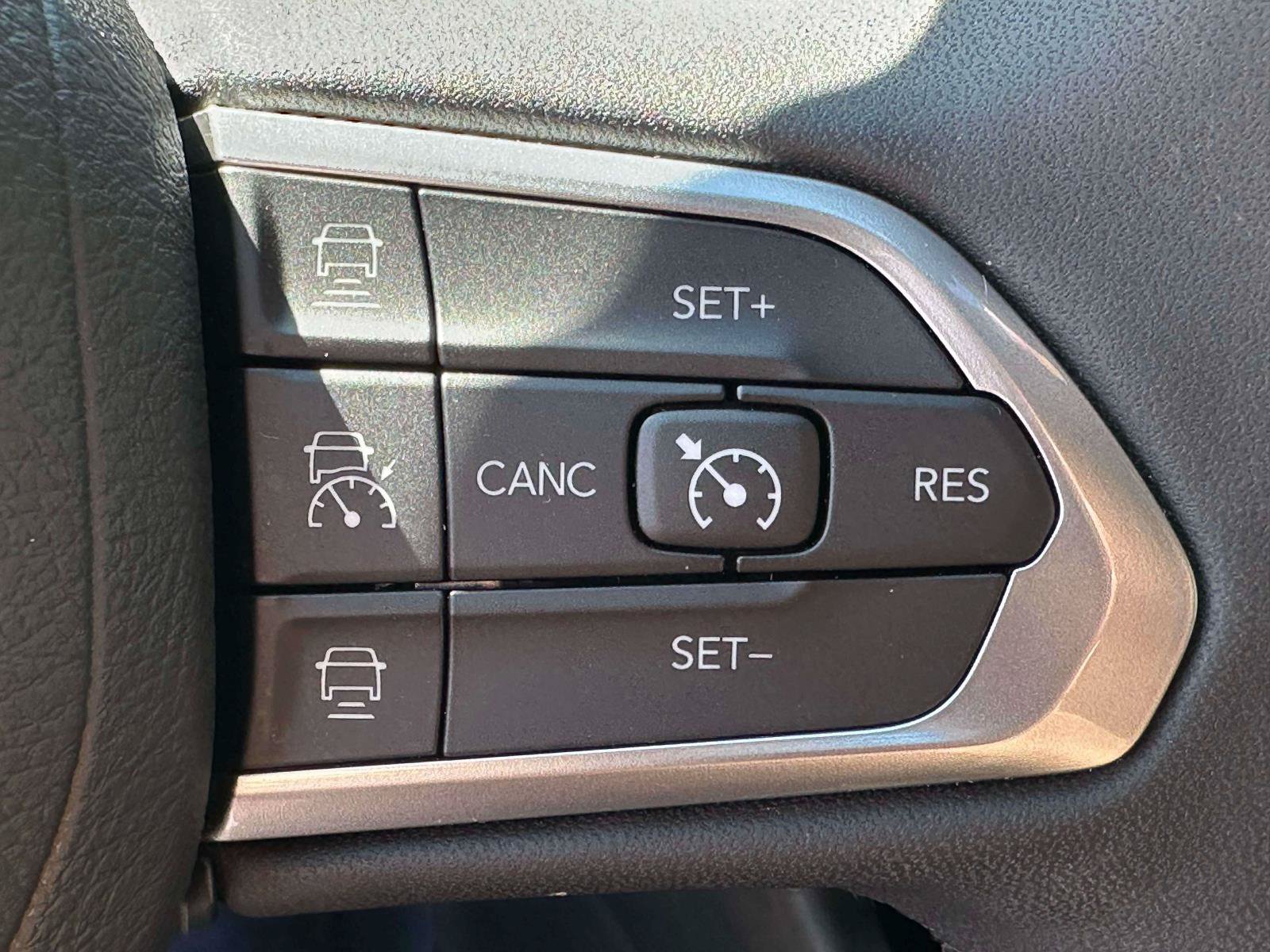Used 2024 Jeep Compass Limited w/ Sun and Sound Group AWD/4WD image 22