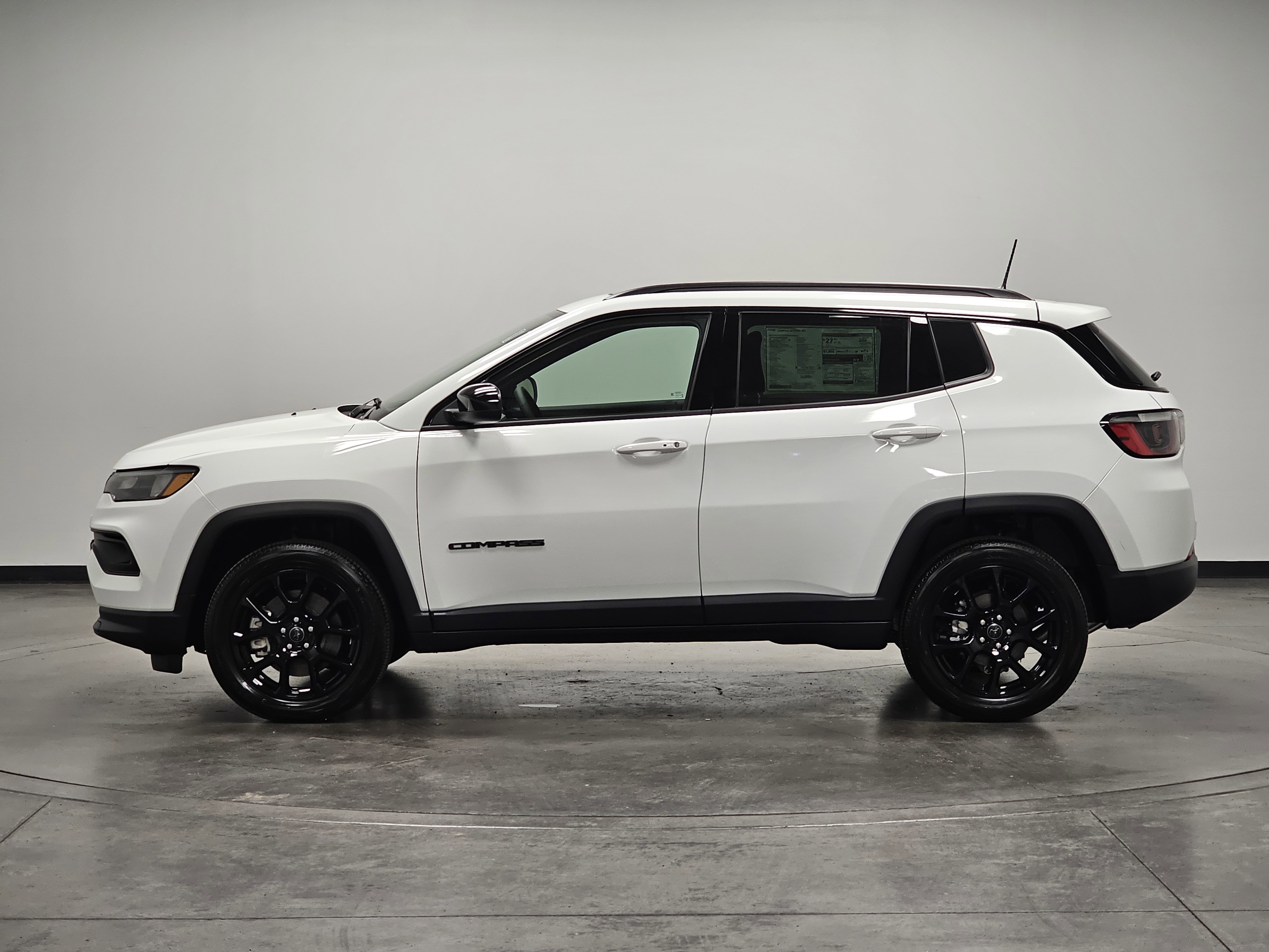 New 2025 Jeep Compass Latitude w/ Sun & Sound Group image 5