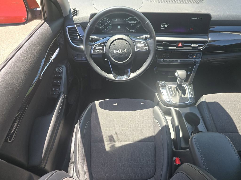 Used 2024 Kia Seltos S AWD/4WD image 25