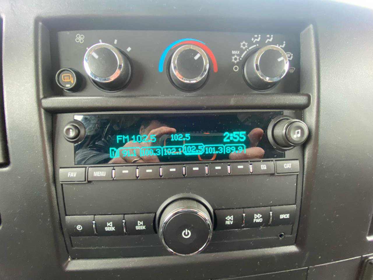 Used 2024 Chevrolet Express 2500 w/ Driver Convenience Package image 28