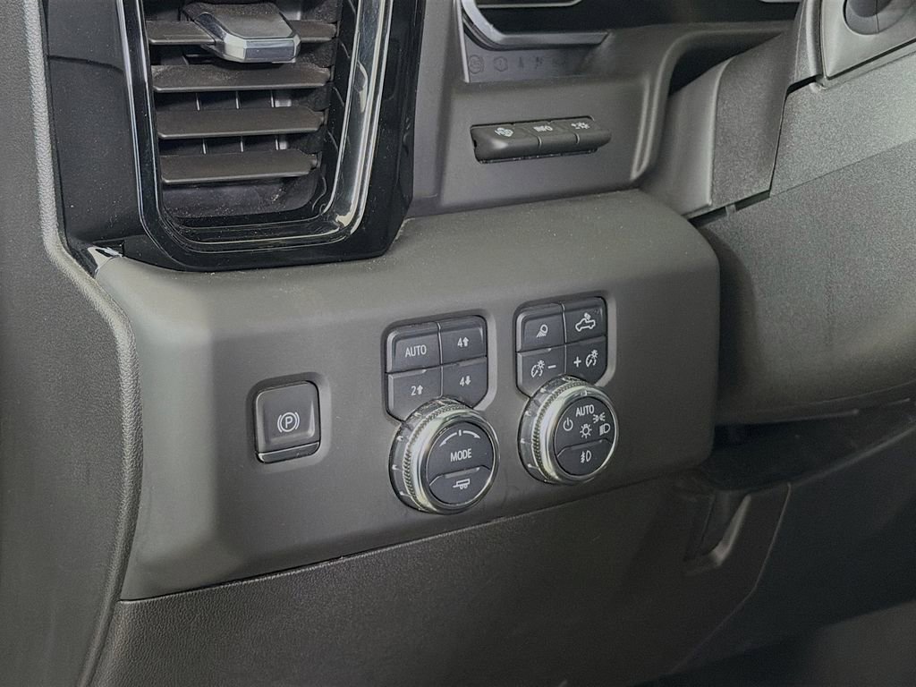 Used 2024 GMC Sierra 2500 AT4 w/ AT4 Premium Plus Package image 12