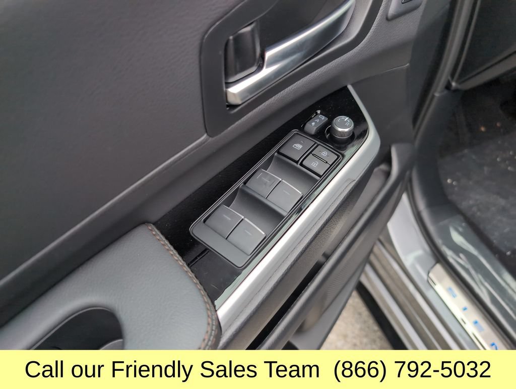 New 2026 Toyota Sienna Platinum AWD/4WD image 11
