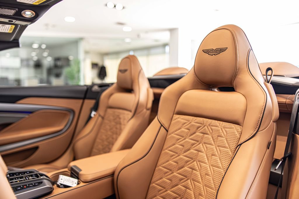 New 2026 Aston Martin Vanquish Convertible RWD image 12