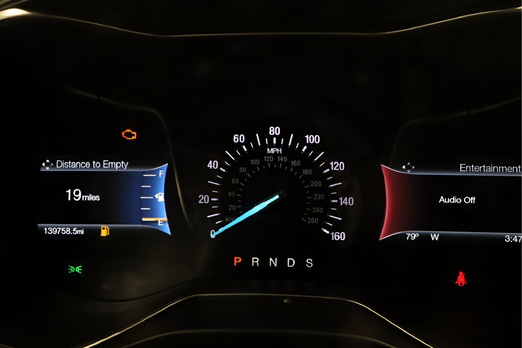 Used 2016 Ford Fusion SE w/ Equipment Group 202A FWD image 19