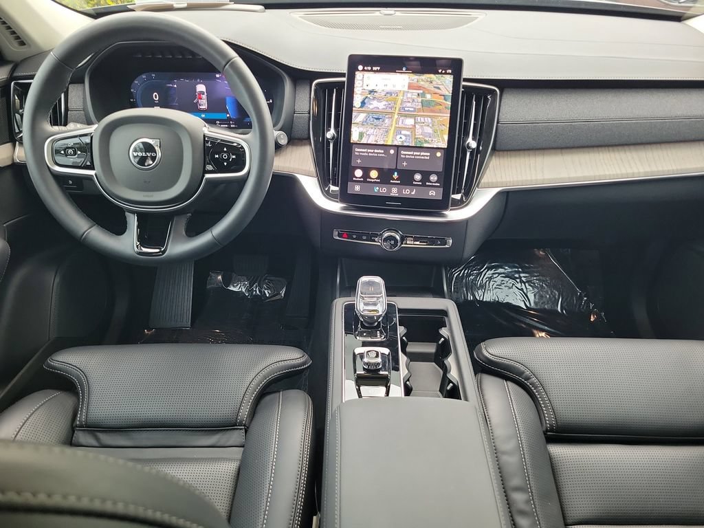 Used 2025 Volvo XC90 T8 Ultra w/ Protection Package Premier AWD/4WD image 14