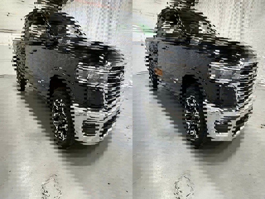 Used 2025 RAM 1500 Laramie image 1