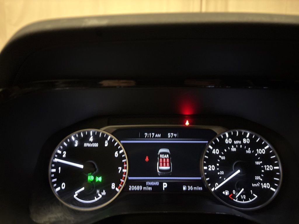 Used 2025 Nissan Pathfinder SV image 13