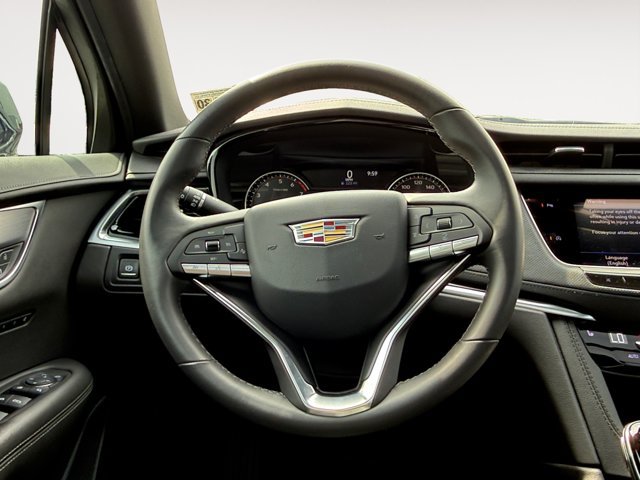 Used 2025 Cadillac XT6 Luxury FWD image 16