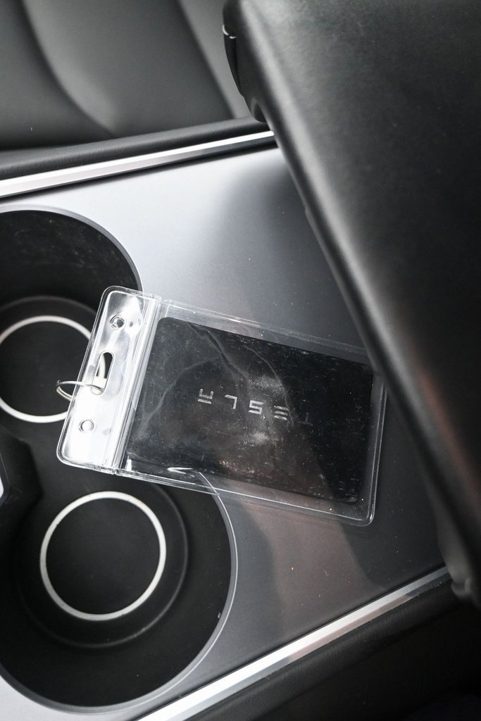 Used 2025 Tesla Model Y Long Range image 10