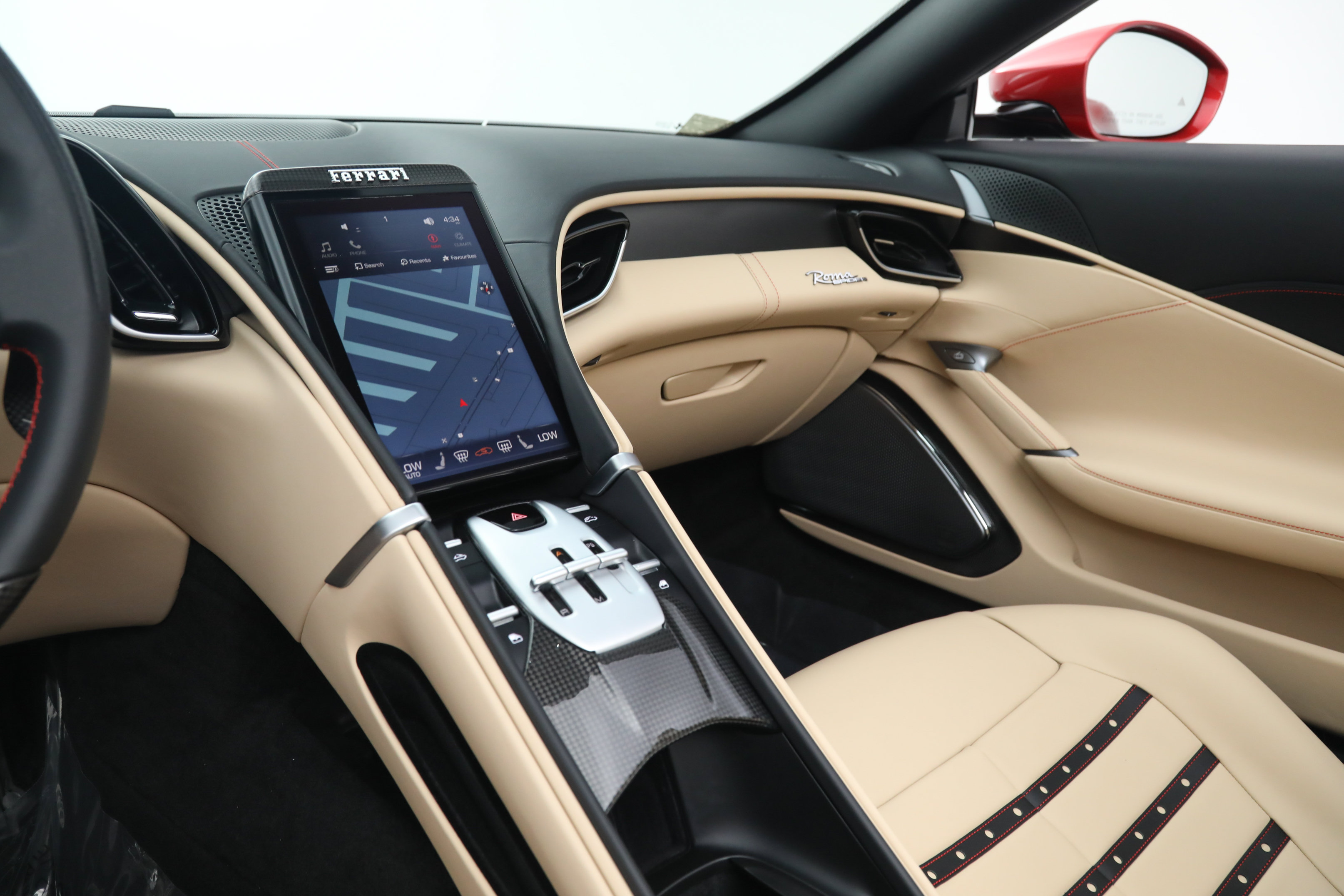 Certified 2025 Ferrari Roma Spider RWD image 37