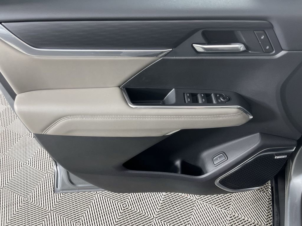 New 2025 GMC Acadia Elevation image 21