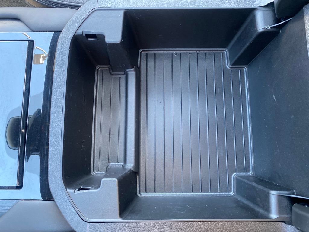 Used 2025 GMC Yukon Denali w/ Sun & Power Step Package image 15