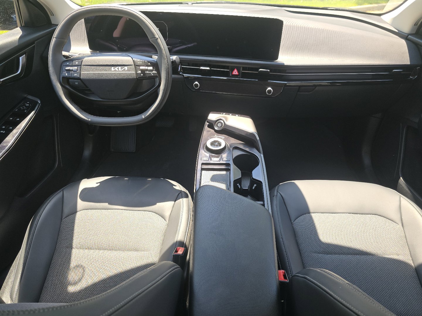Used 2025 Kia EV6 Light w/ Light LR Technology Package AWD/4WD image 22
