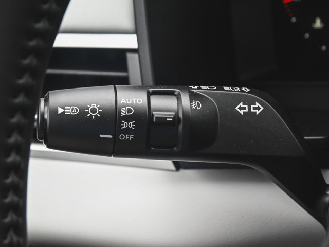 New 2025 Mitsubishi Outlander SE image 19