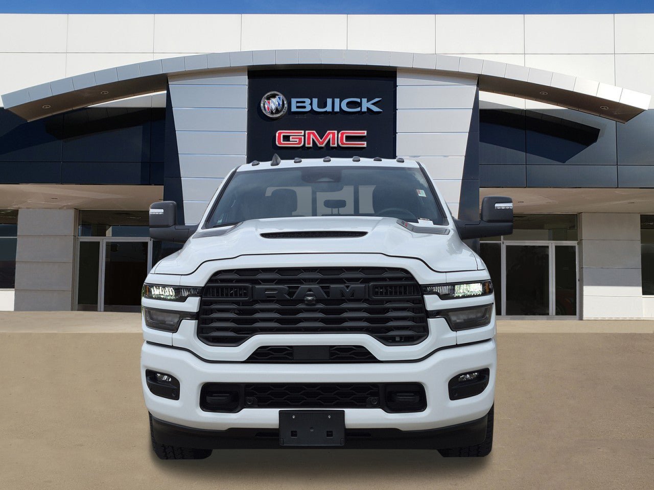 Used 2026 RAM 2500 Tradesman AWD/4WD image 2