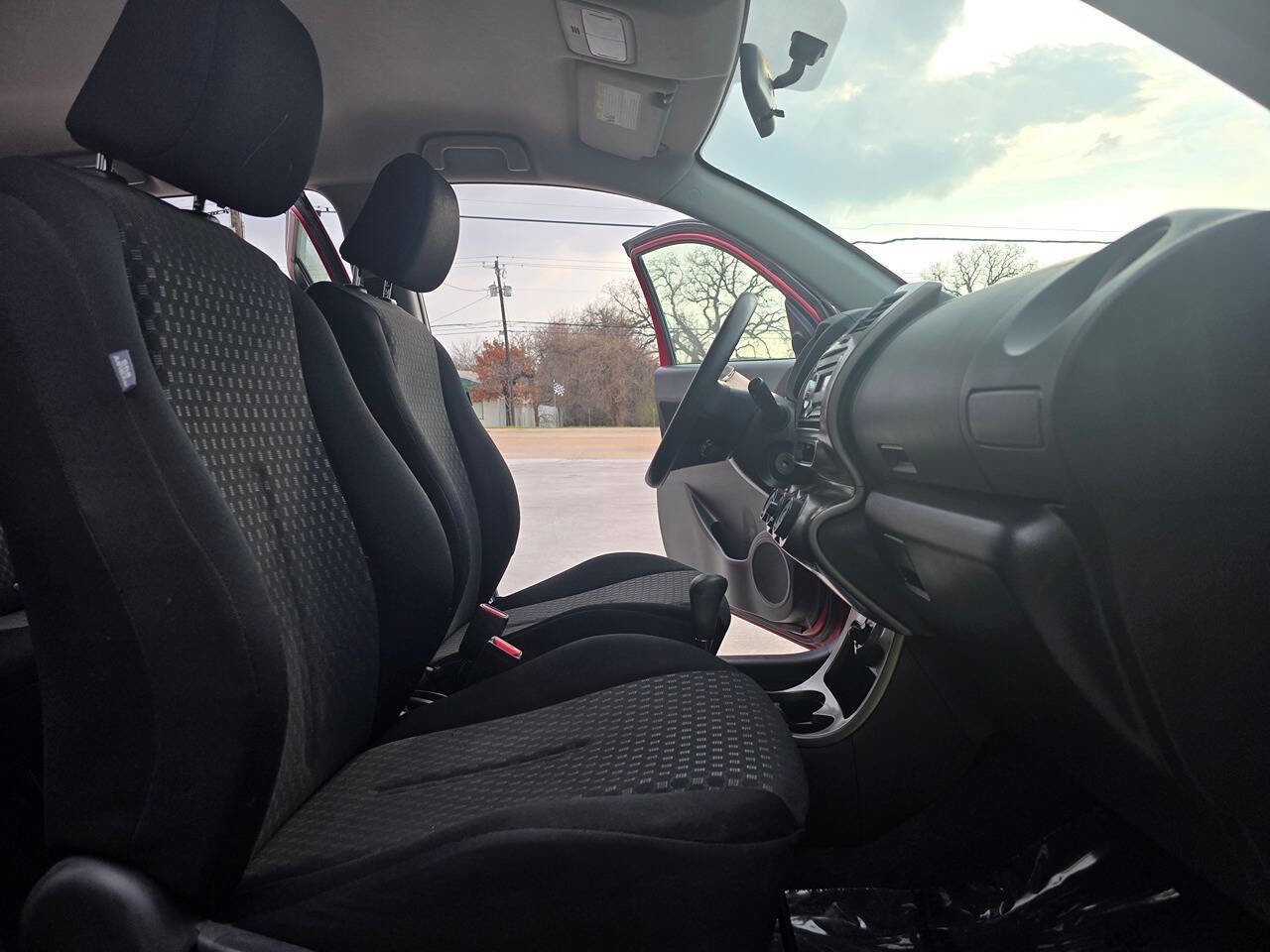 Used 2011 Scion xD image 27