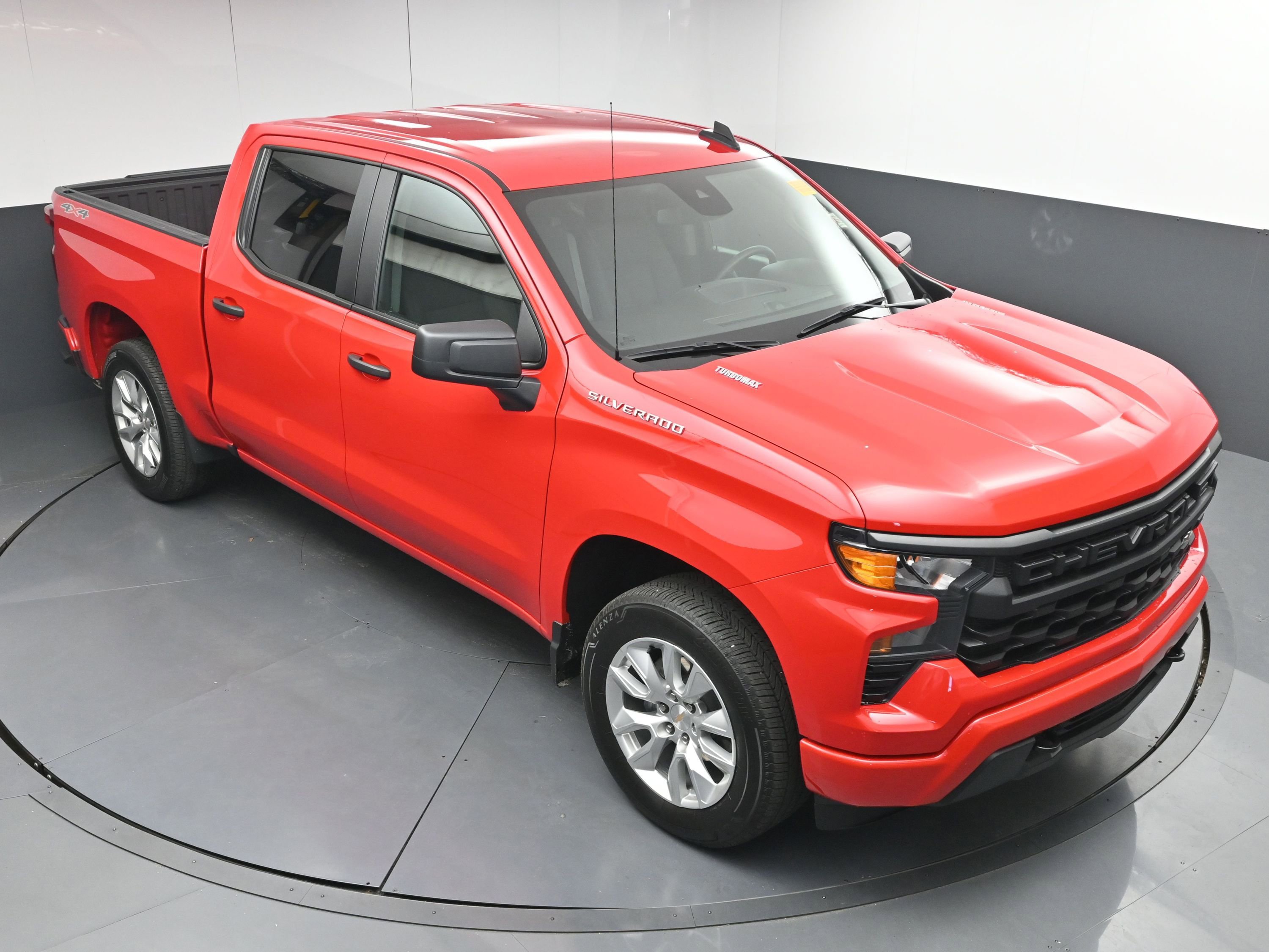 Used 2025 Chevrolet Silverado 1500 Custom image 32