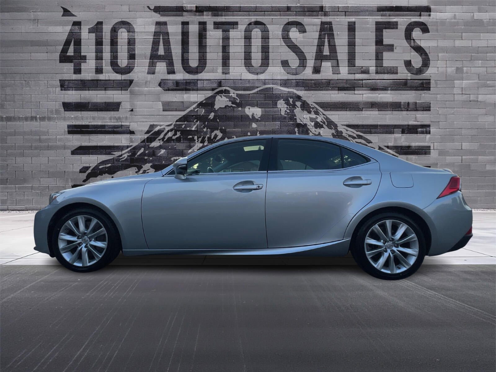 Used 2016 Lexus IS 200t image 7