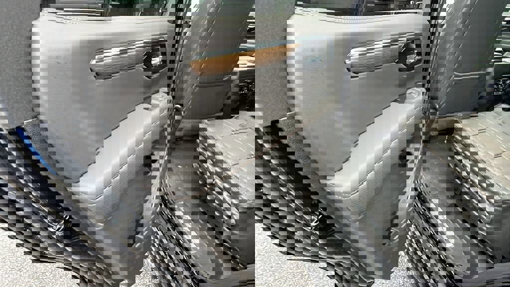 New 2026 Chevrolet Tahoe High Country image 17