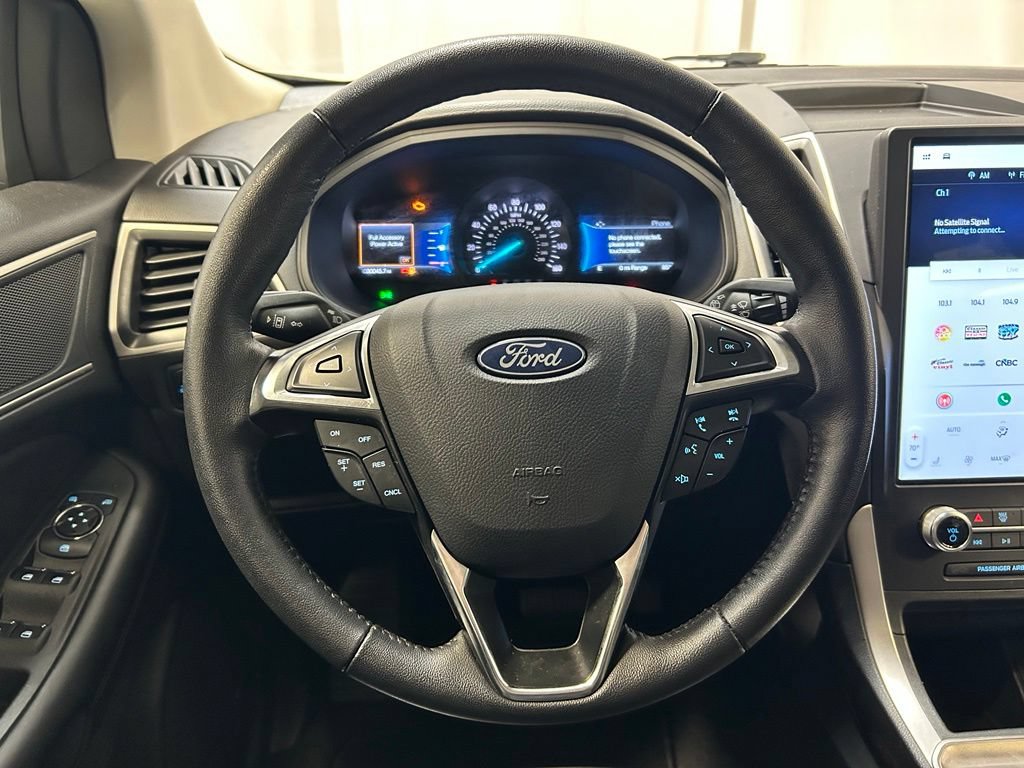 Used 2024 Ford Edge SEL AWD/4WD image 9
