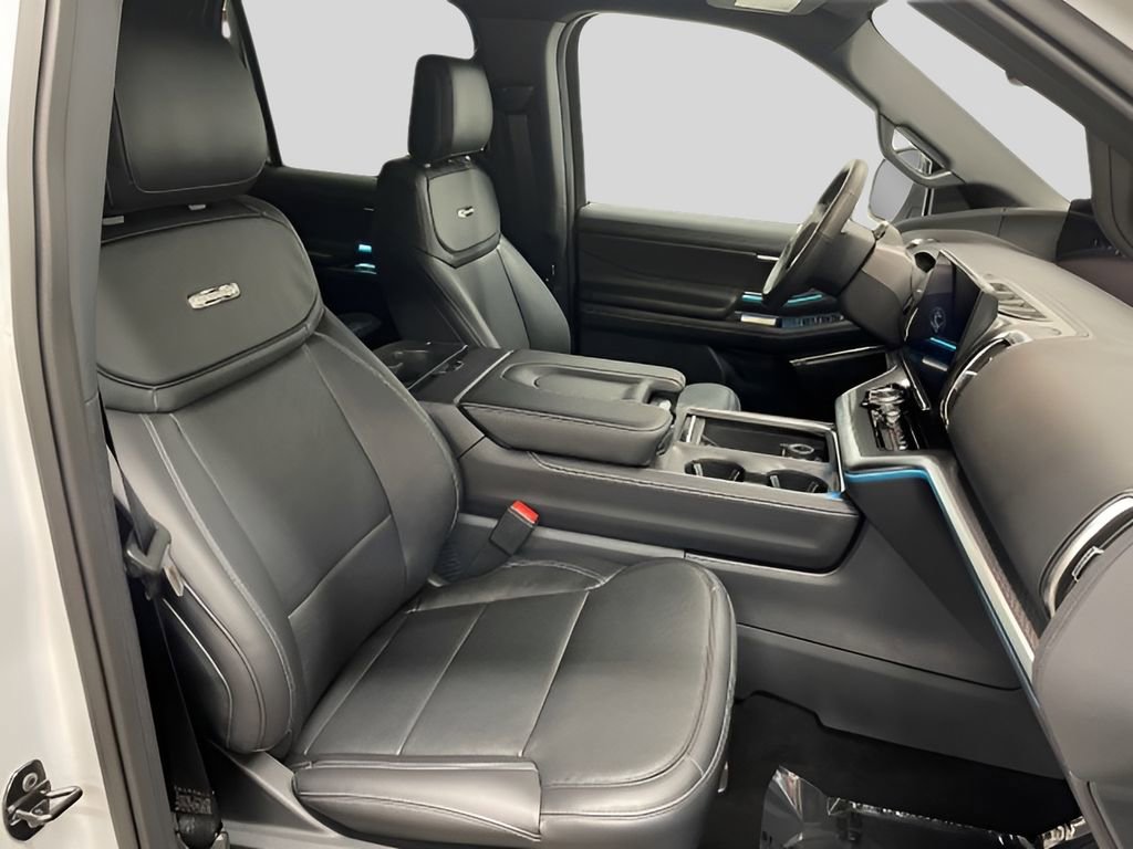 New 2025 Ford Expedition Platinum w/ Stealth Performance Package image 16