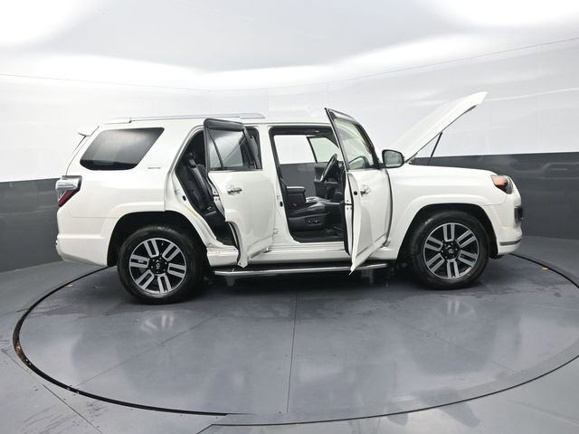 Used 2014 Toyota 4Runner Limited image 33