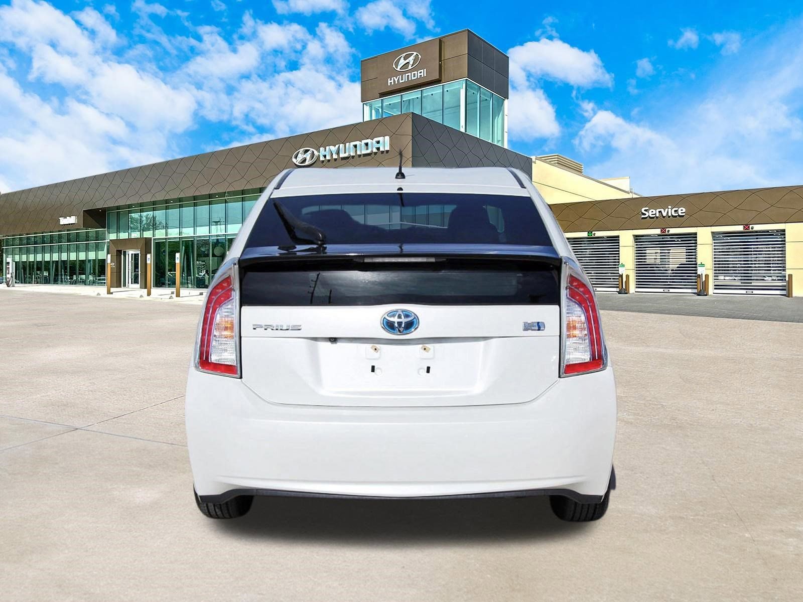 Used 2015 Toyota Prius Two image 7