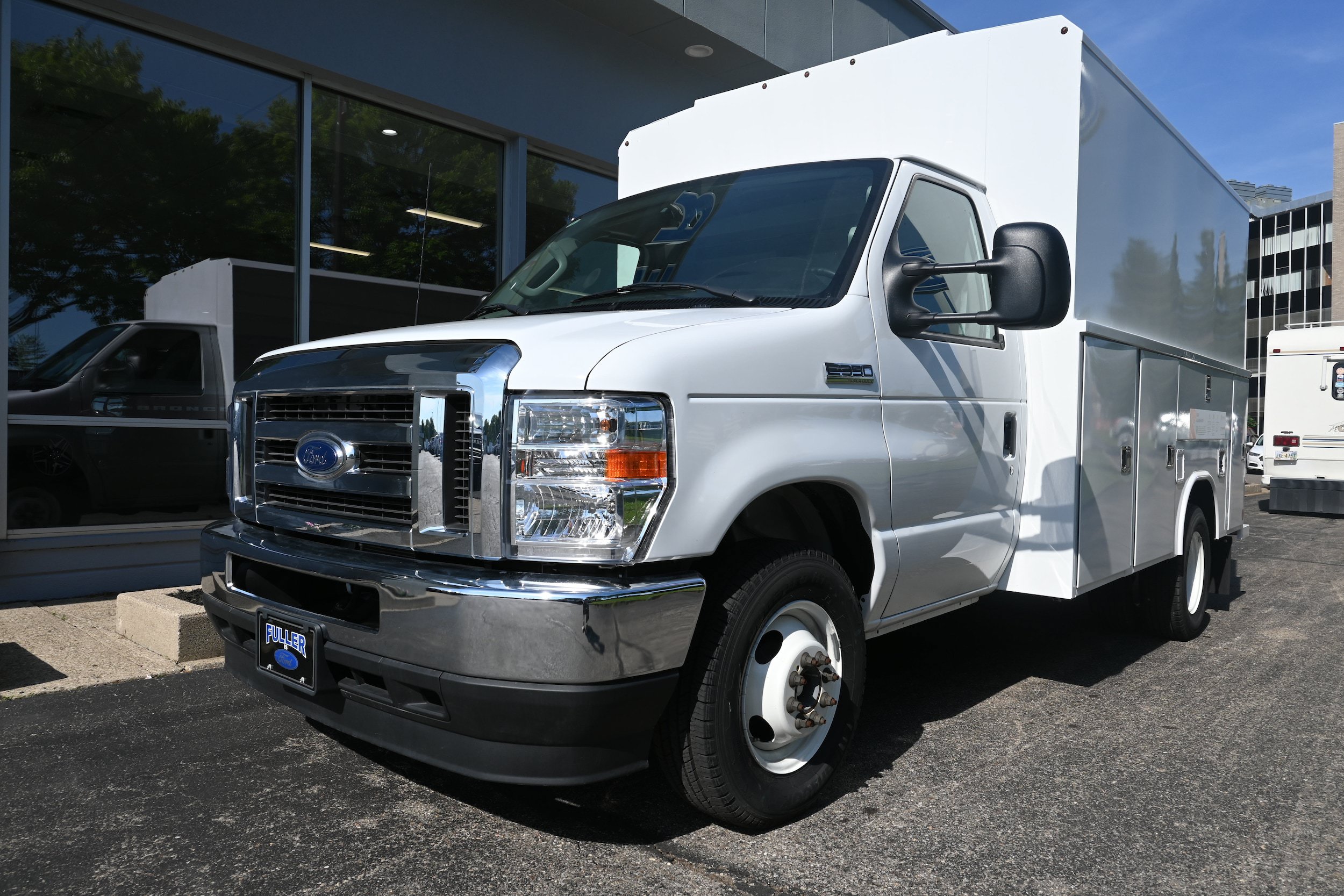 New 2025 Ford E-350 and Econoline 350 Super Duty w/ Power Equipment Group RWD video 1