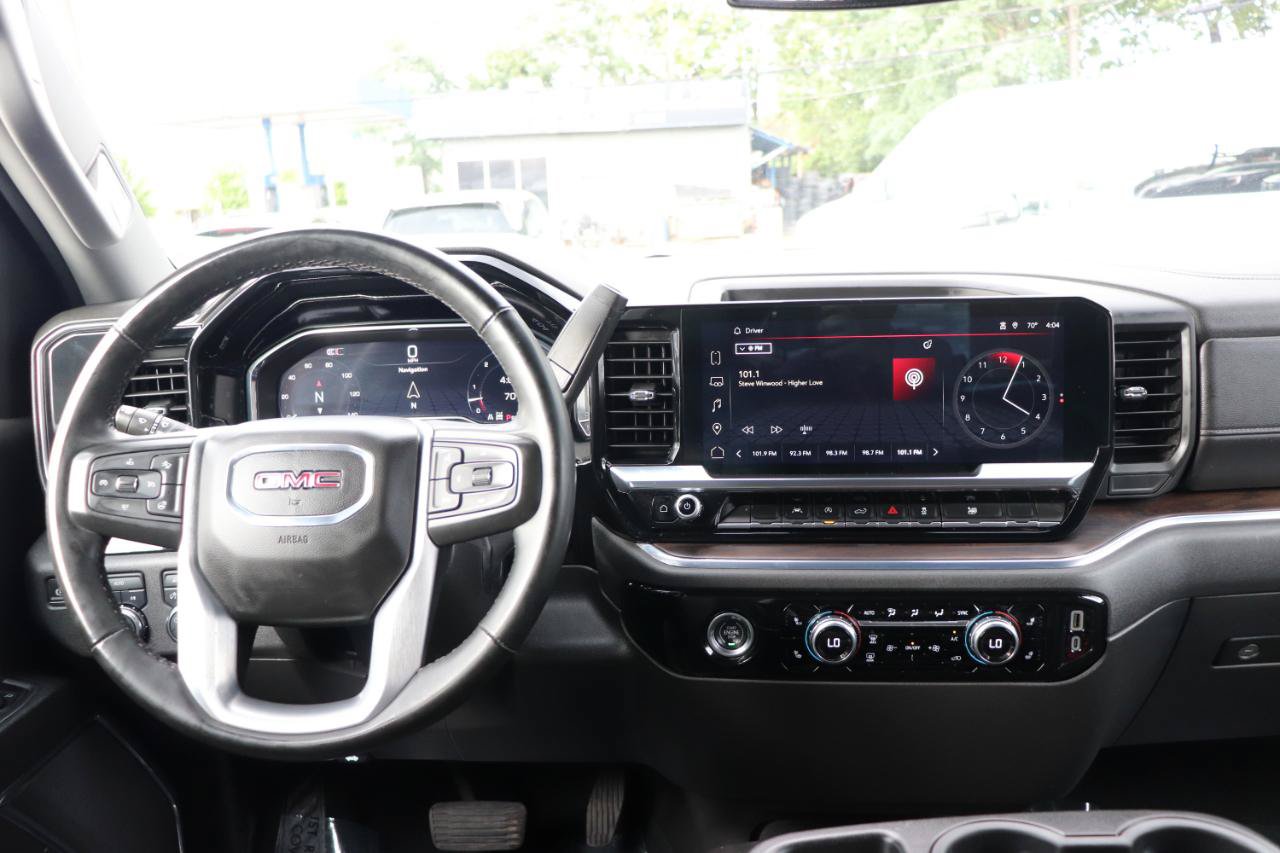 Used 2024 GMC Sierra 1500 SLT AWD/4WD image 17