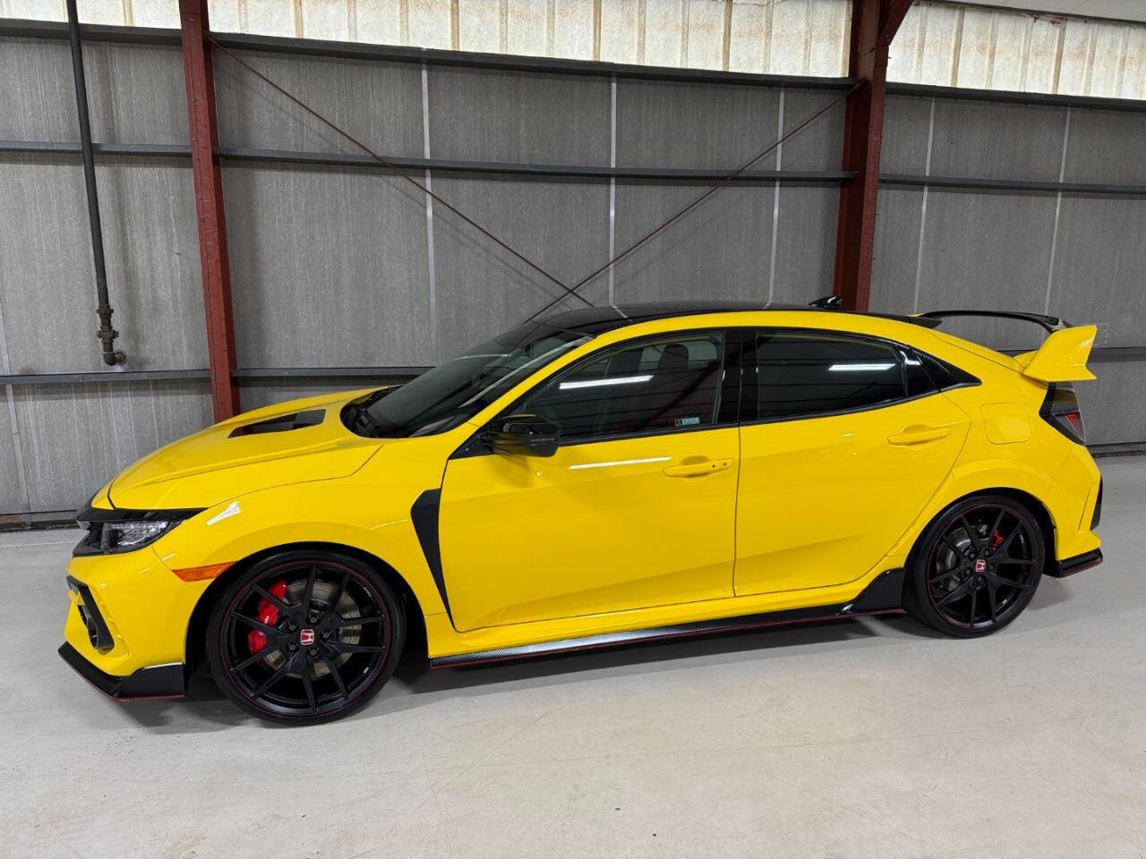 Used 2021 Honda Civic Type R Limited image 4