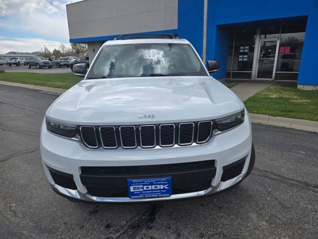 Used 2023 Jeep Grand Cherokee L Limited AWD/4WD image 8
