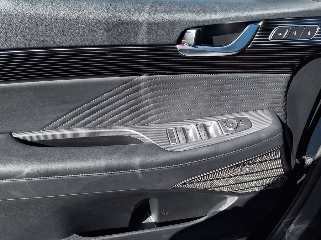 Certified 2024 Hyundai Palisade Calligraphy AWD/4WD image 9