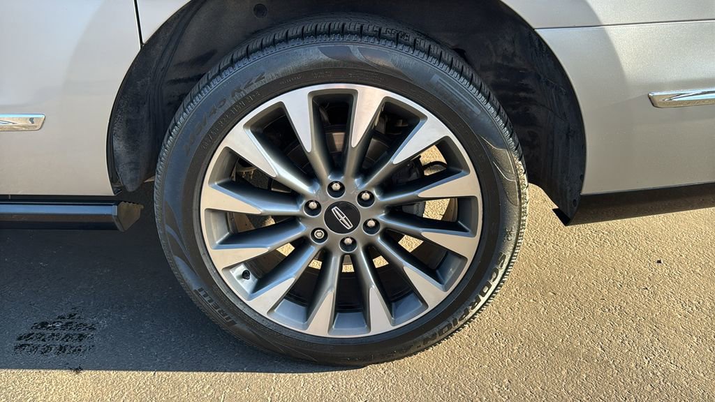 Used 2021 Lincoln Navigator L Reserve w/ Luxury Package AWD/4WD image 9