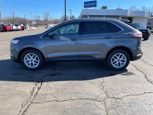 Used 2022 Ford Edge SEL w/ Convenience Package image 6
