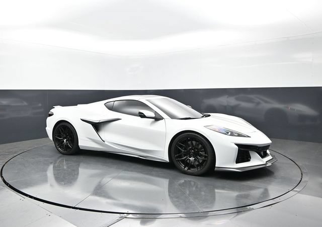 Used 2023 Chevrolet Corvette Z06 RWD image 1