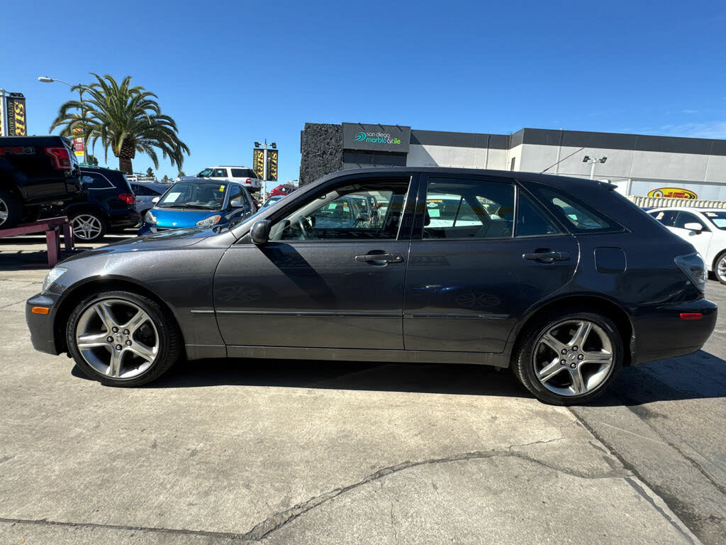 Used 2002 Lexus IS 300 SportCross RWD image 5