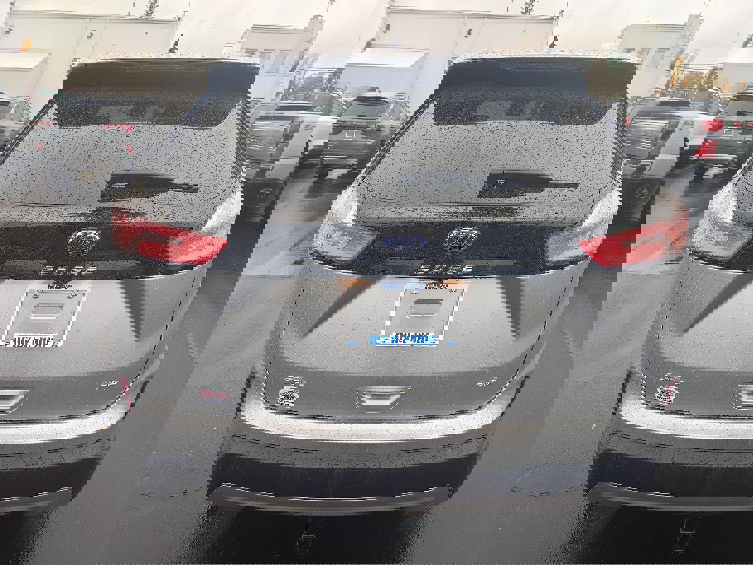 Used 2022 Ford Edge SEL w/ Convenience Package image 5