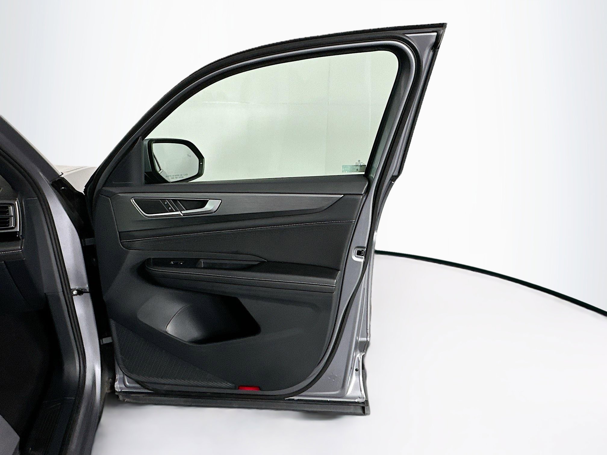 Used 2025 Volkswagen Atlas Cross Sport SE image 34