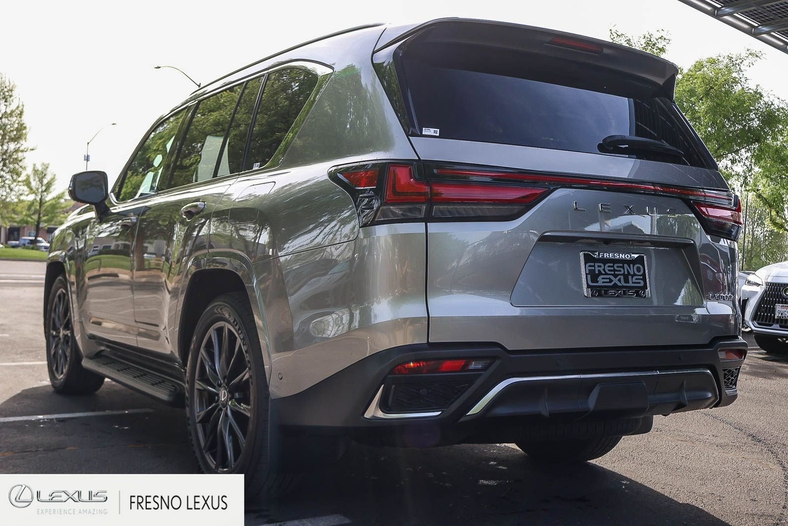 New 2026 Lexus LX 700h F Sport image 4