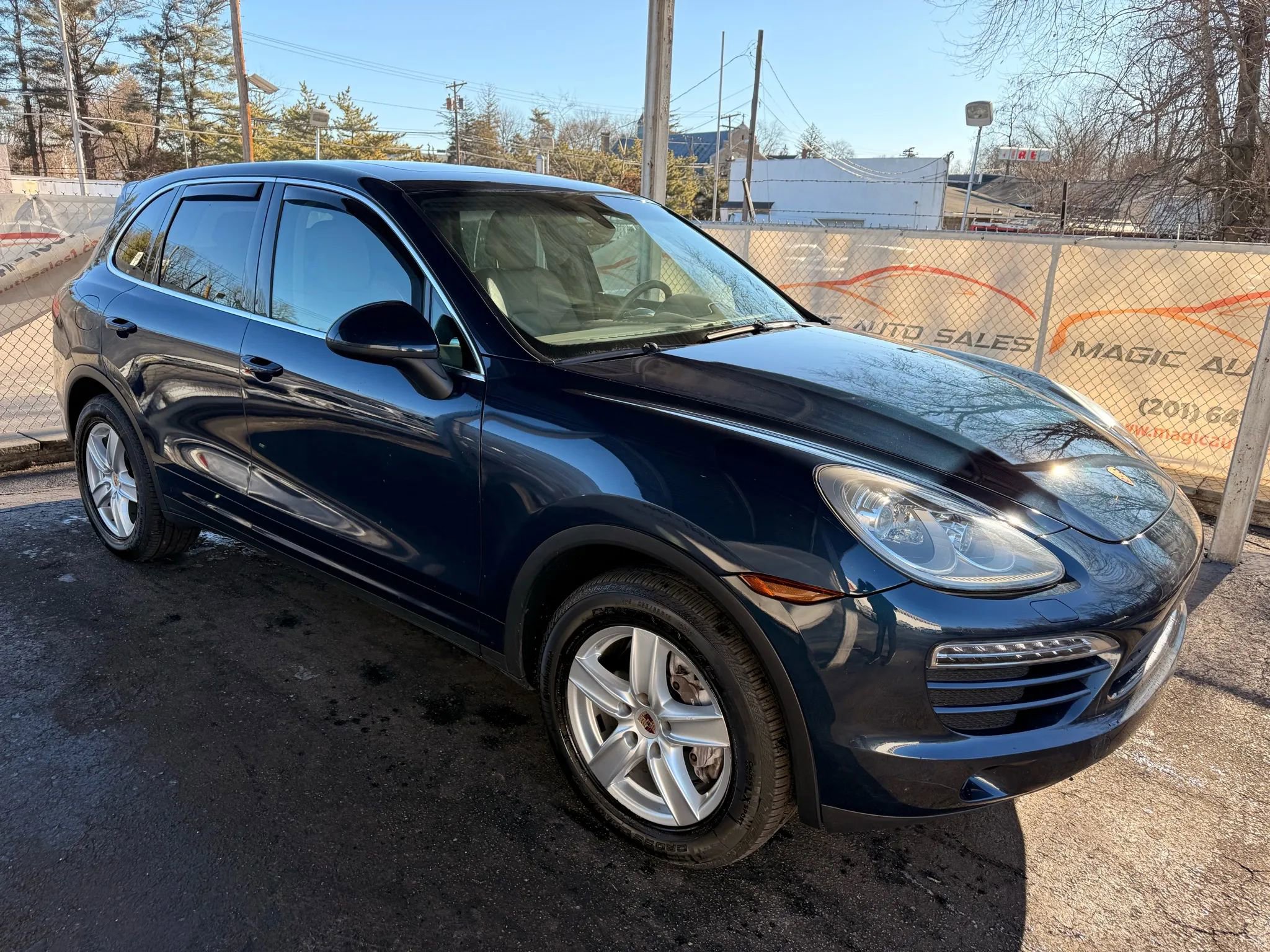 Used 2014 Porsche Cayenne Platinum Edition AWD/4WD image 7