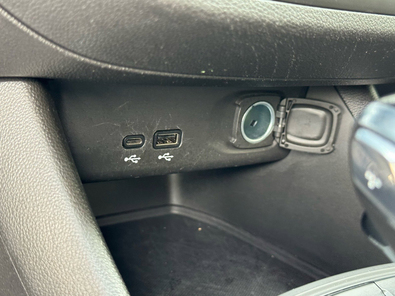 Used 2025 Buick Envista Preferred w/ Convenience I Package image 28