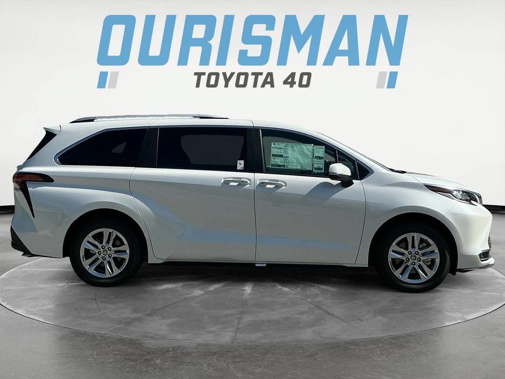 New 2026 Toyota Sienna Limited AWD/4WD image 8